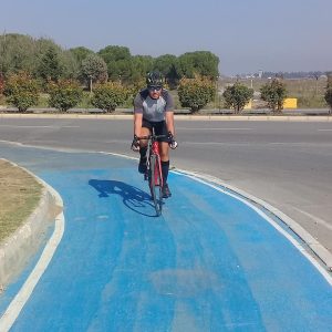 Karşıyaka'da bisiklet sürmesini bilmeyen kalmasın