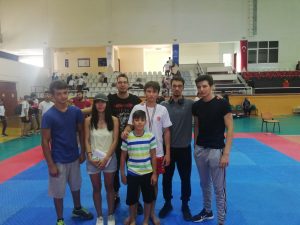 Kick Boks’ta kürsüdeyiz