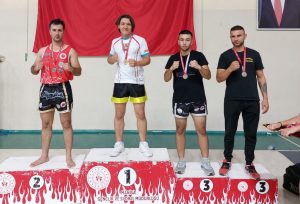 Sporcumuz Barış büyük erkeklerde şampiyon