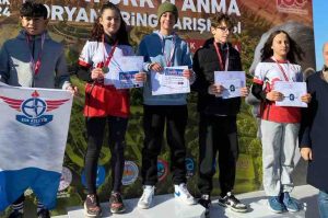 Oryantiring'de iki birincilik bir üçüncülük