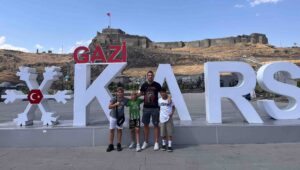 Küçük muay thai sporcularımız Türkiye Şampiyonası için Kars'ta